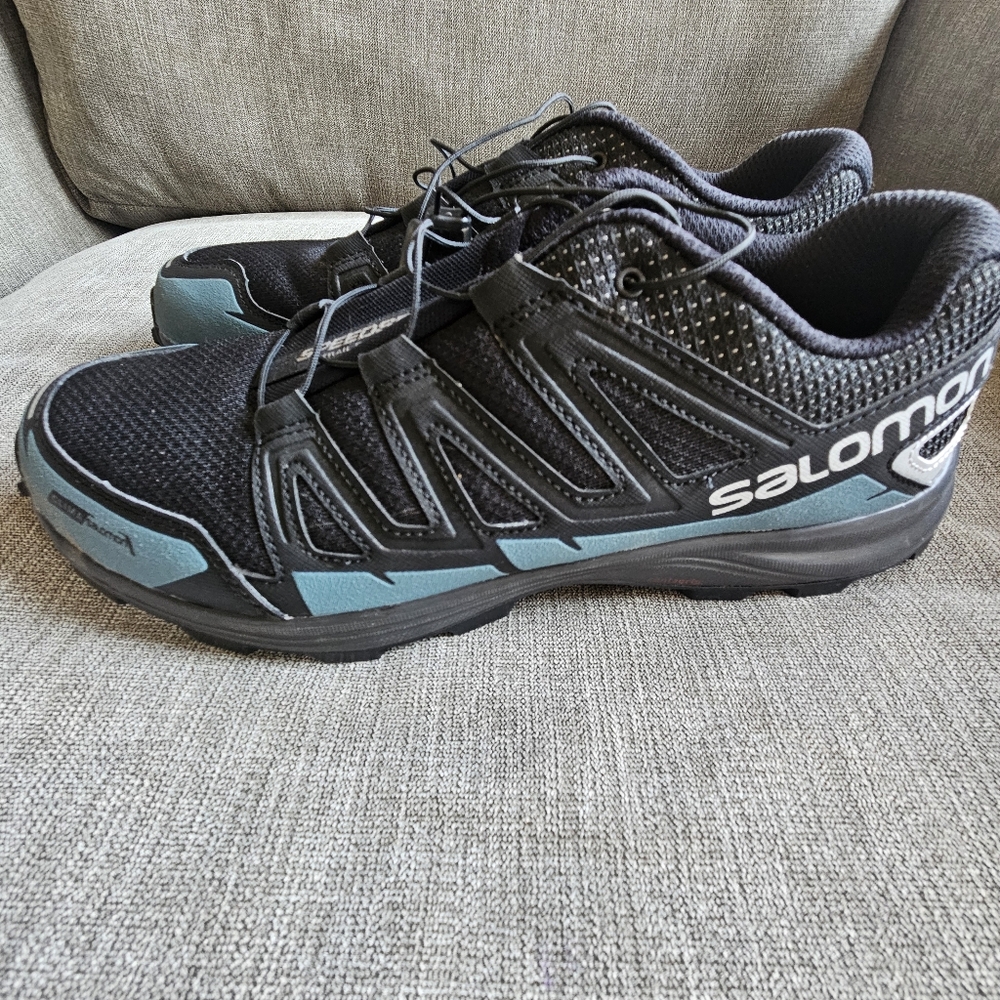 Salomon Speedspike Trail Shoes size Mens 9, Womens 10